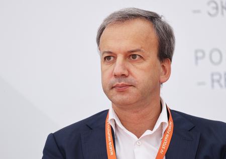 Гроссмейстер объяснил, что произошло между Дворковичем и Карлсеном