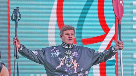 Губерниев получил удостоверение советника министра спорта России