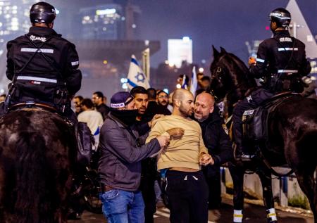Все к парламенту! Израиль охвачен забастовкой и протестами