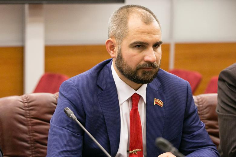 Максим Сурайкин
