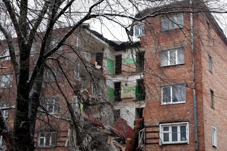 Последствия обрушения жилого дома в Ростове-на-Дону