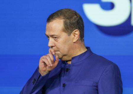 «Надо провести разыскные работы»: Медведев о существовании инопланетян