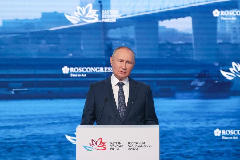 Президент РФ Владимир Путин на пленарном заседании Восточного экономического форума — 2022