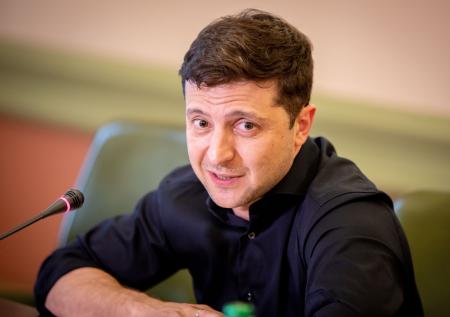 Зеленский призвал сделать Украину страной, которой будут гордиться дети