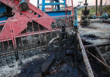 В кабмине рассказали о тысячах взрывоопасных нефтяных скважин в России