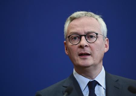 Министр экономики Франции отказался открывать рестораны «в спешке»