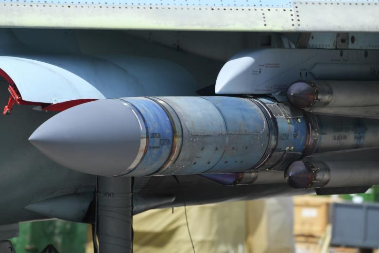 Авиационная ракета Х-31 на узле подвески вооружения многоцелевого истребителя Су-35 ВКС России, задействованного в специальной военной операции