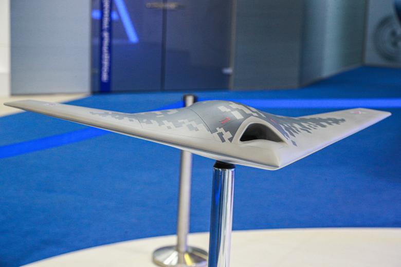 Макет дрона С-70 «Охотник»