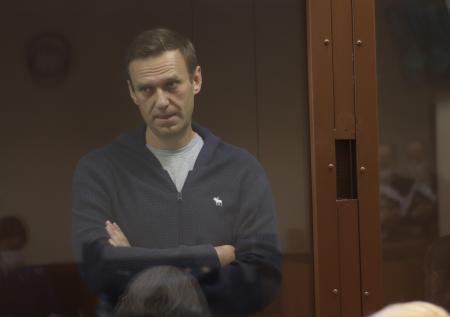 Судья и Навальный пригрозили удалить друг друга с процесса