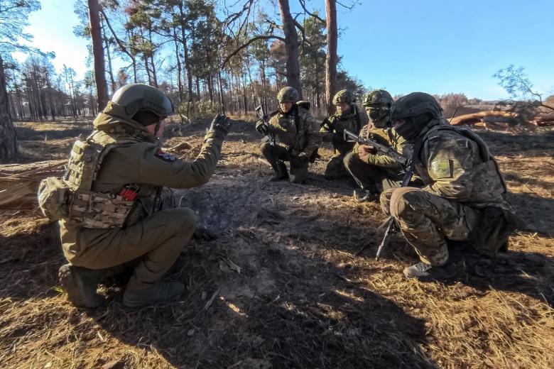 Военнослужащие штурмового подразделения морской пехоты