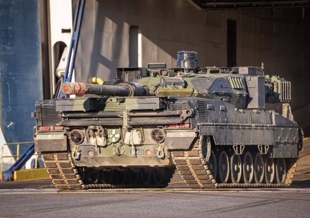 В России развеяли миф о непробиваемости танков Leopard