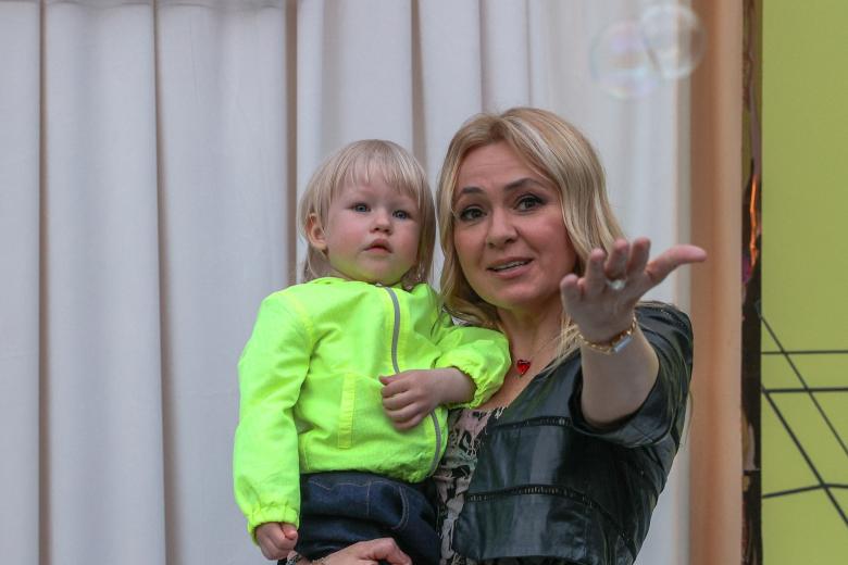 Яна Рудковская на показе бренда KATEE’S KIDS