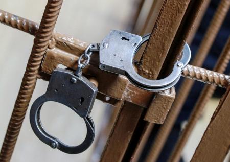 Стали известны подробности ареста россиянки с радужными серьгами