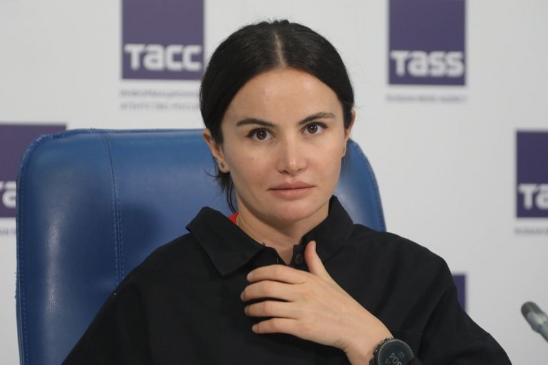 Алина Пекова