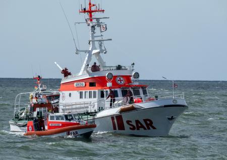 Пара бельгийских дайверов выживала в Красном море 35 часов