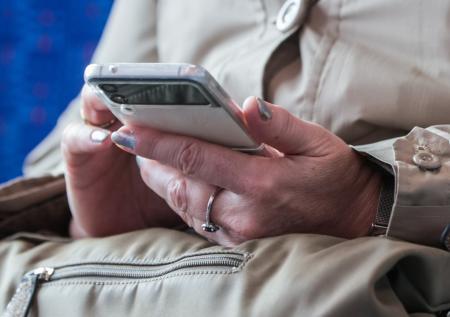 Россияне стали чаще покупать смартфоны с рук