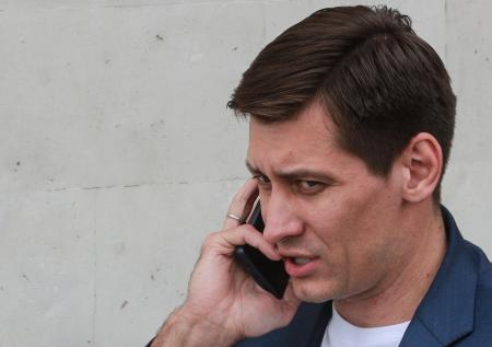 Дмитрий Гудков заявил об обыске на его даче