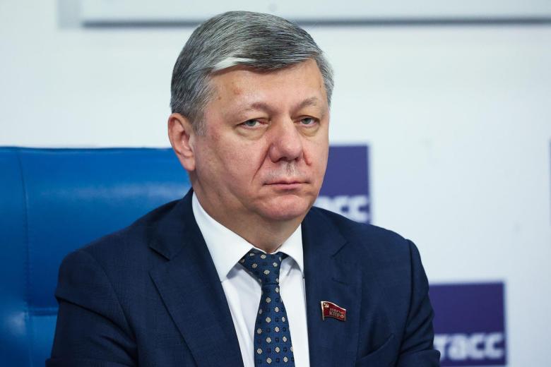 Дмитрий Новиков