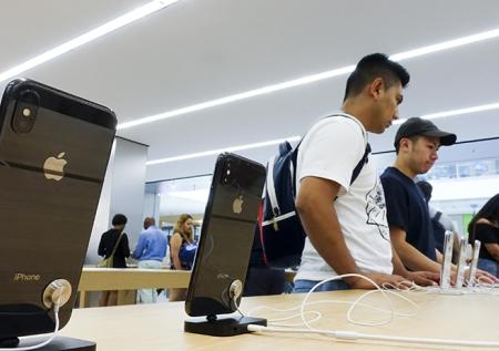 iPhone получит беспроводную зарядку от Logitech