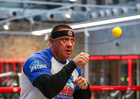 Кокляев назвал три фактора победы 93-летнего штангиста на Кубке России