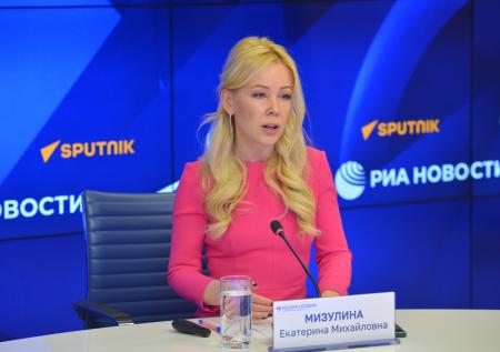 Мизулина рассказала, что ее просили пригласить Маска в Россию