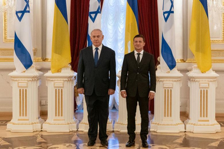Главы Израиля и Украины Биньямин Нетаньяху и Владимир Зеленский