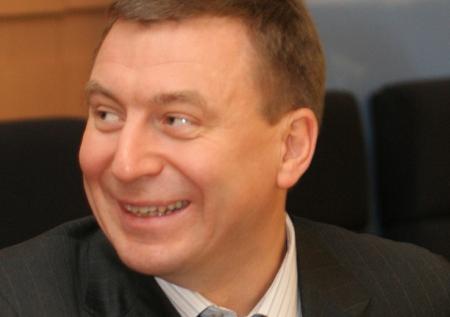 «Единая Россия» не будет проверять Метельского