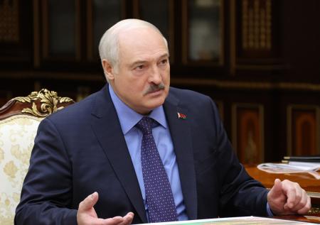«Кладут голову Европы на гильотину»: Лукашенко о ядерном оружии в Польше