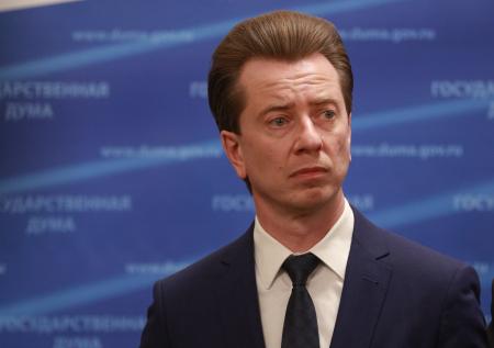 Депутата Госдумы увезли в больницу прямо с заседания