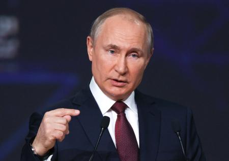 Путин посоветовал британской разведке не портить отношения с Москвой