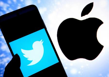 Маск заявил об угрозах Apple удалить Twitter из App Store
