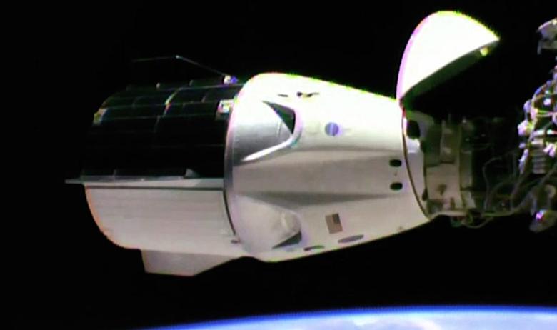 Корабль Crew Dragon