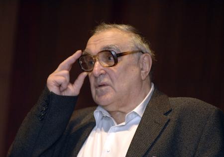 Композитор Дашкевич рассказал о спорах с Сигаловой в театре Моссовета