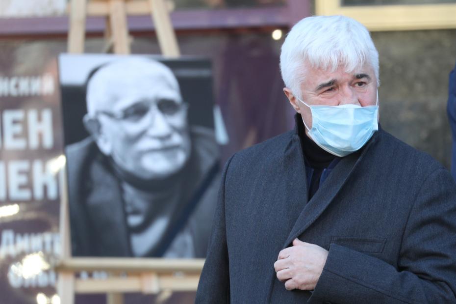 Евгений Ловчев
