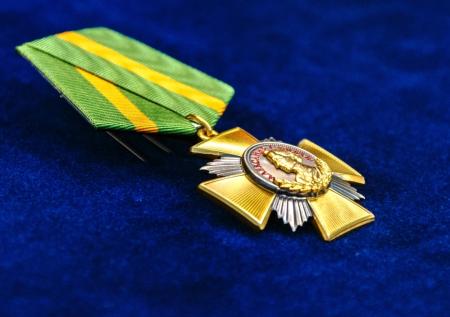 Российскую группировку войск в Сирии наградили орденом Суворова