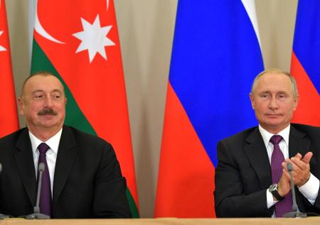 Алиев «сверит часы» с Путиным