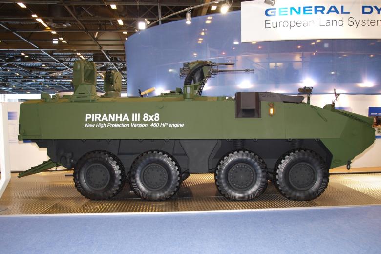 Боевая бронированная машина Piranha III