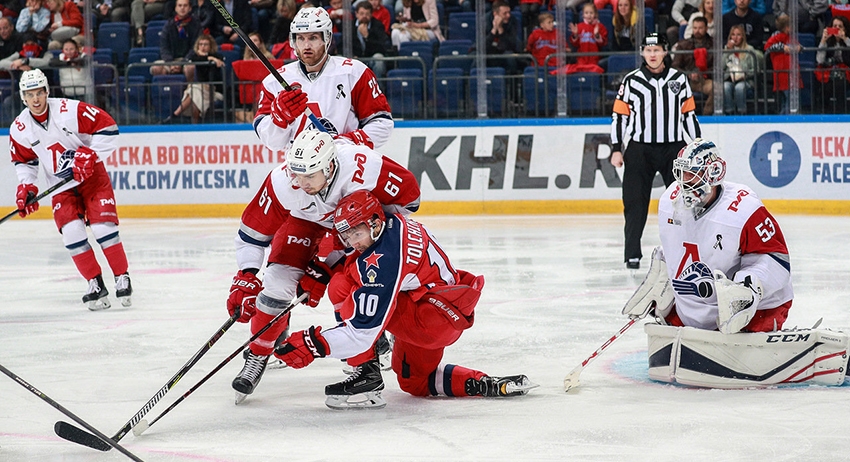 Сергей Толчинский (№ 10),  Николай Аверин (№ 61)