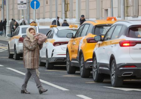 Таксисты задрали цены в снегопад. Это законно, почему им всё сходит с рук?