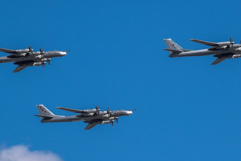 Самолёт Ту-95МС 