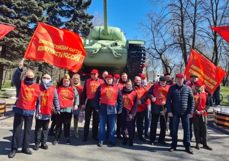 Визуальный компромат: зюгановцев грозят лишить фотошопа
