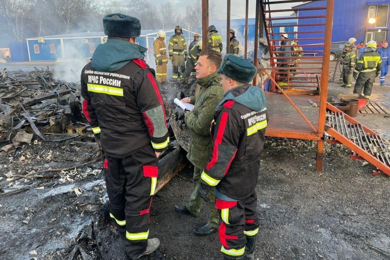На месте крупного пожара в Севастополе