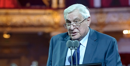 Олег Басилашвили