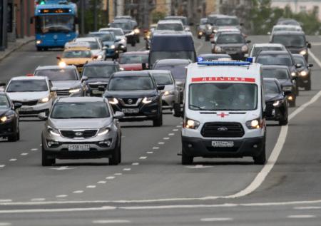 ЦОДД призвал к осторожности из-за сильного ветра в Москве