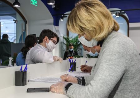 Глава СПЧ выступил против COVID-паспортов, ущемляющих права отдельных людей