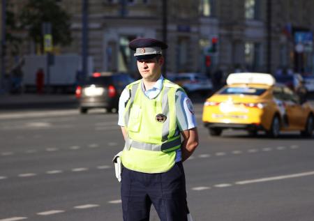 Полицейские в Москве задержали участников «дорогого» автопробега