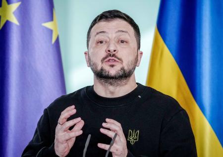 Военкор высмеял Зеленского после слов о сдаче главного укрепрайона ВСУ