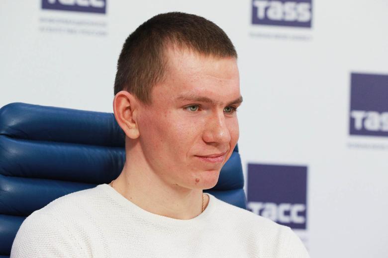 Александр Большунов
