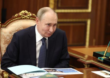 Путин: РФ справляется со сбоями, которые возникли при создании коллайдера