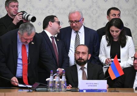 Ереван предложил Баку начать разблокировку коммуникаций как можно скорее